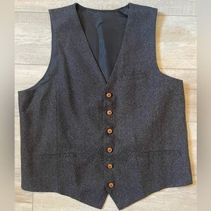 Charcoal gray men’s vest